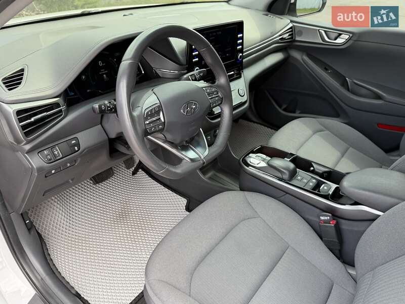 Ліфтбек Hyundai Ioniq 2021 в Києві