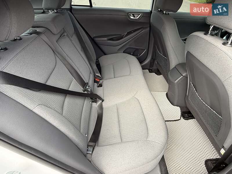 Ліфтбек Hyundai Ioniq 2021 в Києві