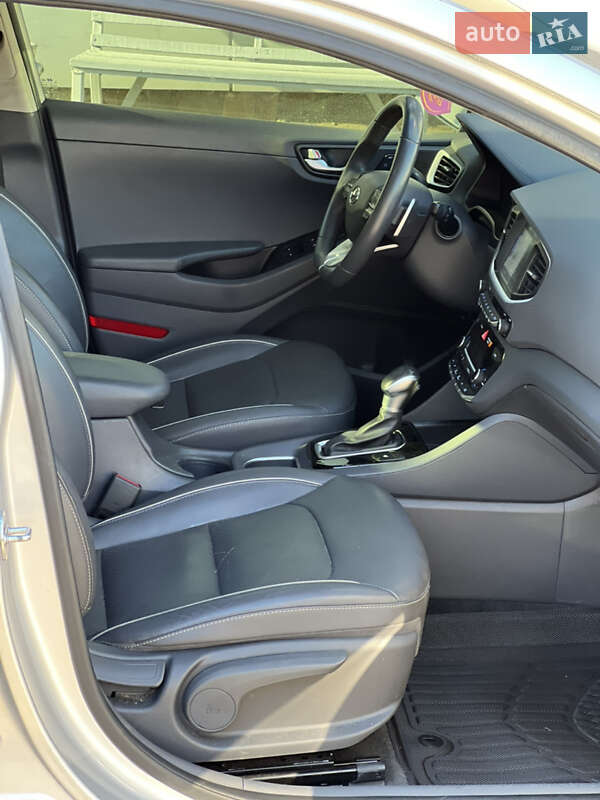 Хэтчбек Hyundai Ioniq 2018 в Одессе