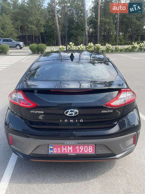 Хэтчбек Hyundai Ioniq 2017 в Киеве