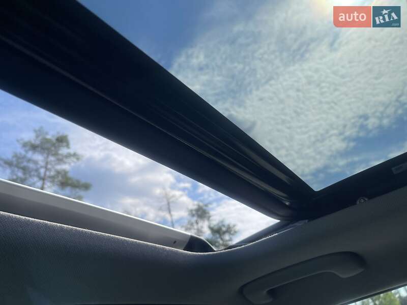 Хэтчбек Hyundai Ioniq 2017 в Киеве