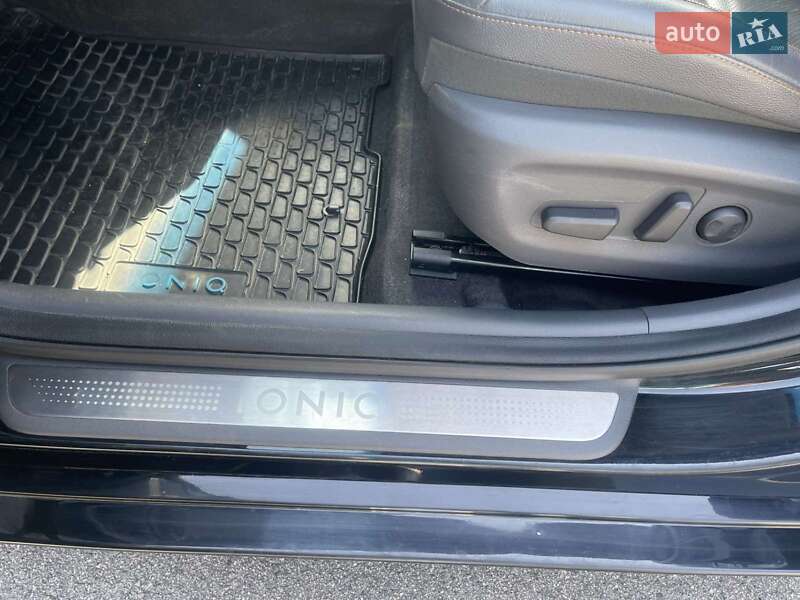 Хэтчбек Hyundai Ioniq 2017 в Киеве