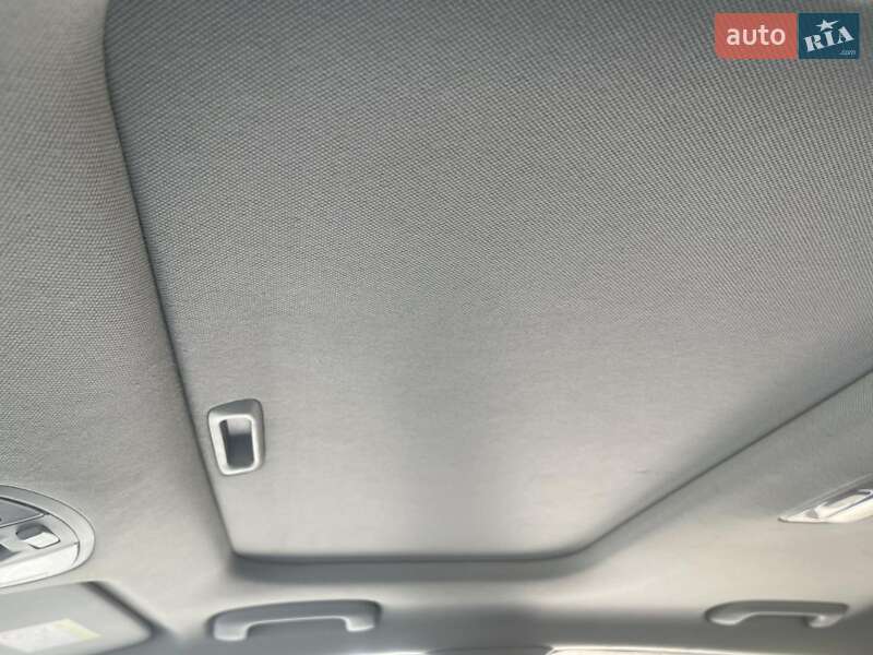 Хэтчбек Hyundai Ioniq 2017 в Киеве