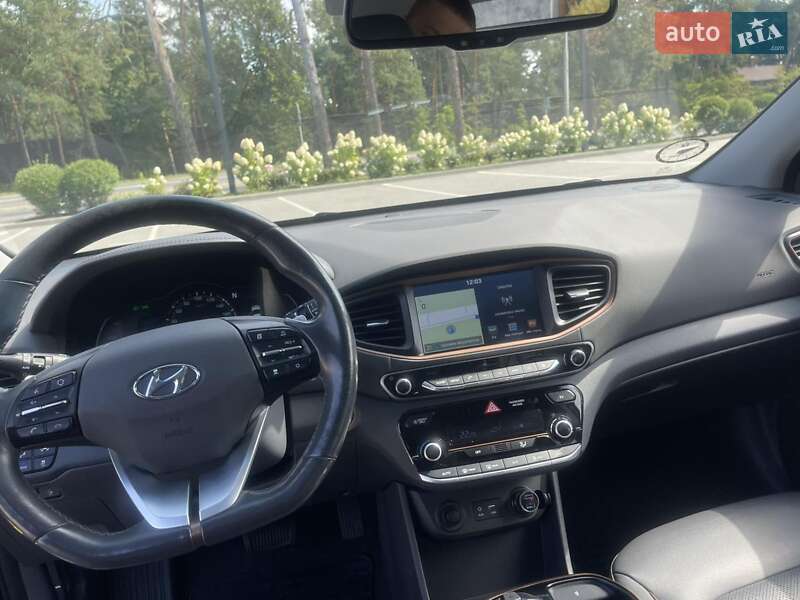 Хэтчбек Hyundai Ioniq 2017 в Киеве