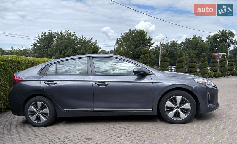 Лифтбек Hyundai Ioniq 2019 в Львове фото 3 Лифтбек Hyundai Ioniq 2019 в Львове