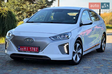 Хэтчбек Hyundai Ioniq 2017 в Дрогобыче