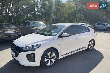 Хэтчбек Hyundai Ioniq 2019 в Киеве