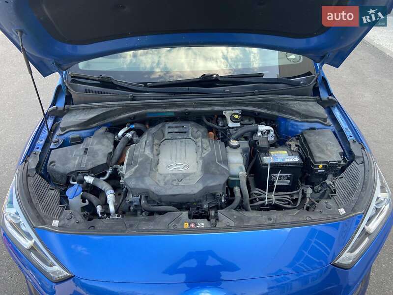 Хетчбек Hyundai Ioniq 2017 в Рівному