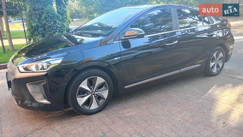 Хетчбек Hyundai Ioniq 2016 в Миколаєві