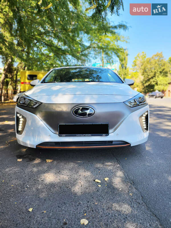 Хэтчбек Hyundai Ioniq 2018 в Одессе фото 5 Хэтчбек Hyundai Ioniq 2018 в Одессе
