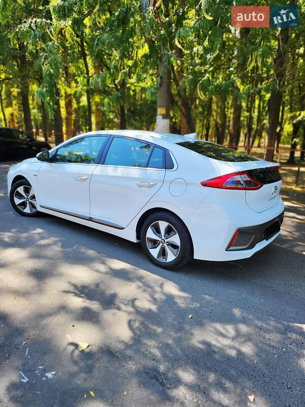 Хэтчбек Hyundai Ioniq 2018 в Одессе фото 17 Хэтчбек Hyundai Ioniq 2018 в Одессе
