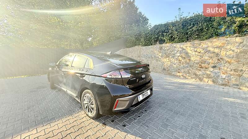 Лифтбек Hyundai Ioniq 2021 в Виннице