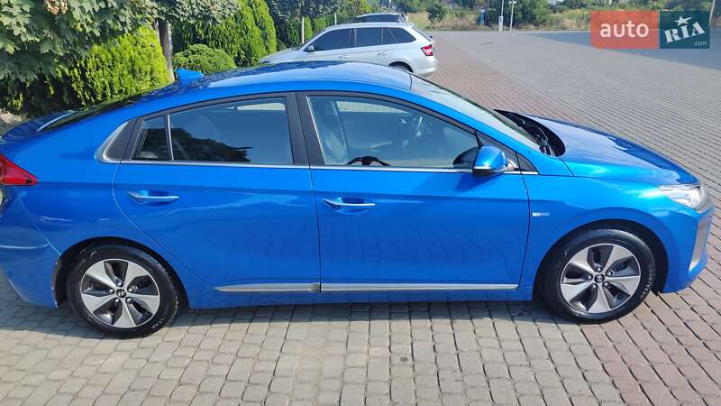 Хетчбек Hyundai Ioniq 2016 в Ужгороді