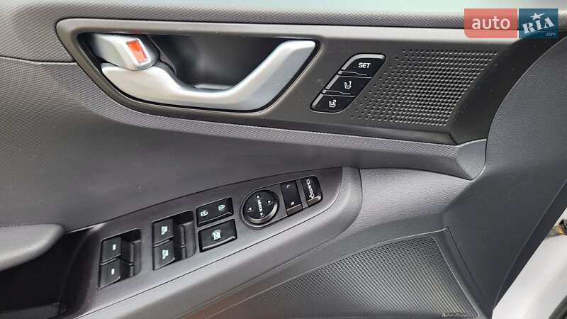 Лифтбек Hyundai Ioniq 2019 в Тернополе фото 11 Лифтбек Hyundai Ioniq 2019 в Тернополе