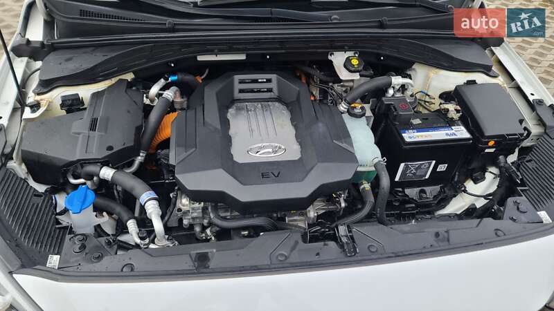 Лифтбек Hyundai Ioniq 2019 в Тернополе фото 23 Лифтбек Hyundai Ioniq 2019 в Тернополе