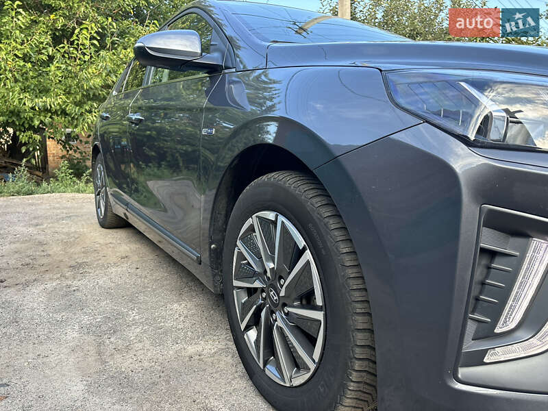 Лифтбек Hyundai Ioniq 2020 в Кобеляках