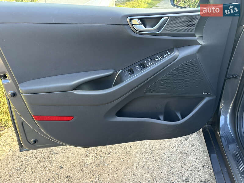 Лифтбек Hyundai Ioniq 2020 в Кобеляках