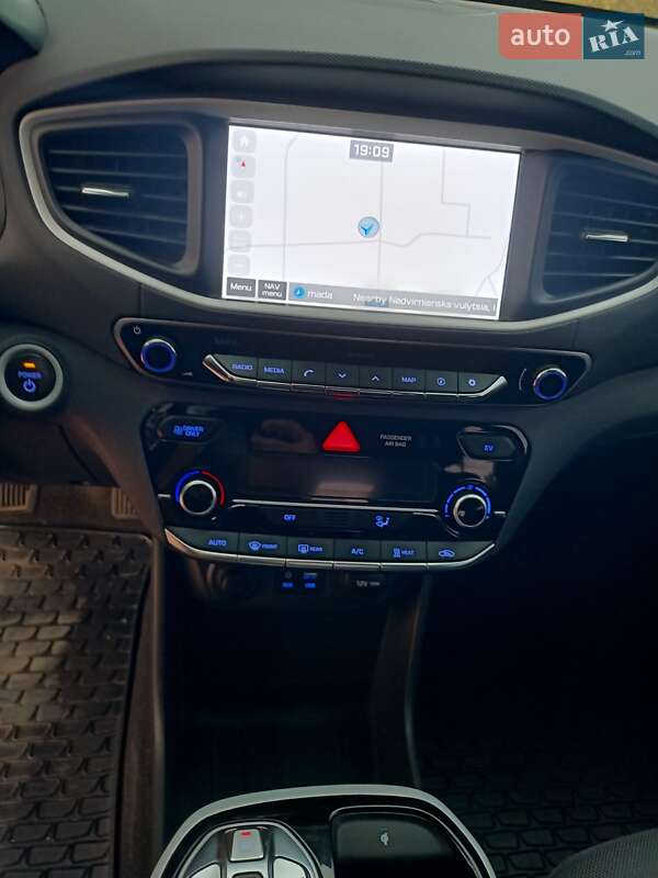 Хетчбек Hyundai Ioniq 2017 в Івано-Франківську