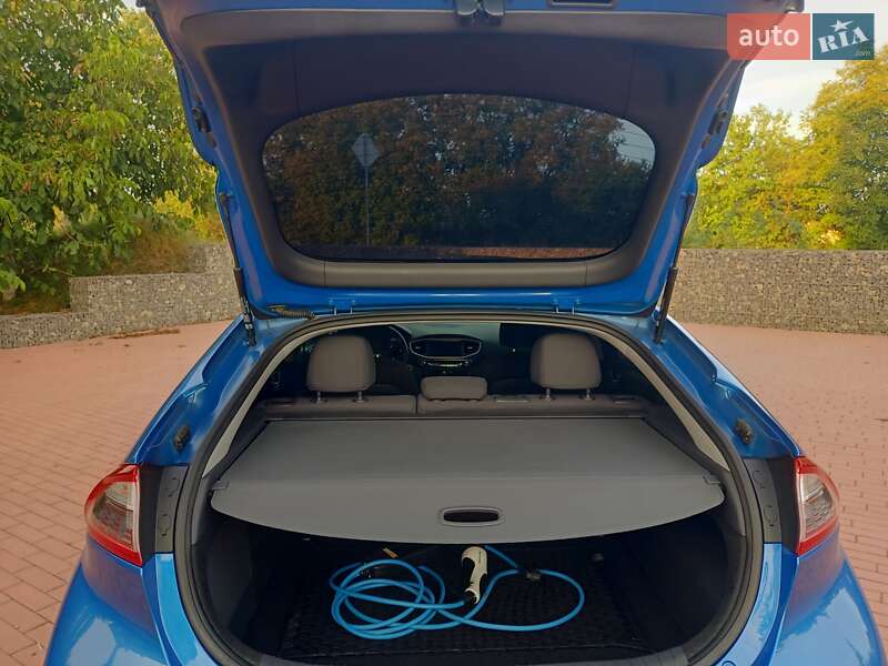 Хетчбек Hyundai Ioniq 2017 в Івано-Франківську