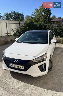 Хэтчбек Hyundai Ioniq 2017 в 