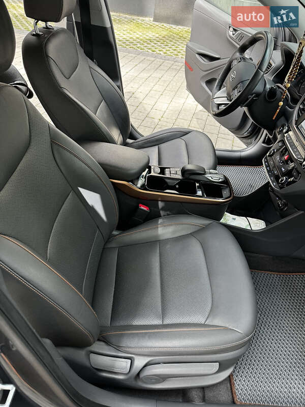 Хэтчбек Hyundai Ioniq 2019 в Ивано-Франковске