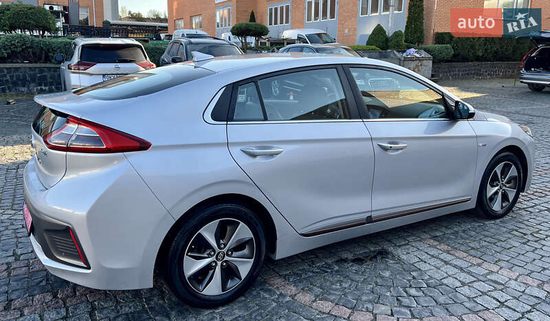 Хэтчбек Hyundai Ioniq 2017 в Луцке фото 9 Хэтчбек Hyundai Ioniq 2017 в Луцке