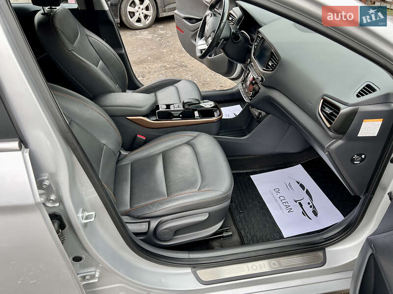 Хэтчбек Hyundai Ioniq 2017 в Луцке фото 38 Хэтчбек Hyundai Ioniq 2017 в Луцке