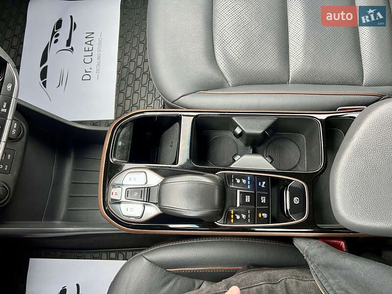 Хэтчбек Hyundai Ioniq 2017 в Луцке фото 52 Хэтчбек Hyundai Ioniq 2017 в Луцке