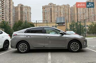 Лифтбек Hyundai Ioniq 2020 в Киеве