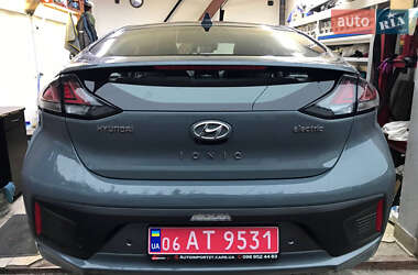 Лифтбек Hyundai Ioniq 2021 в 
