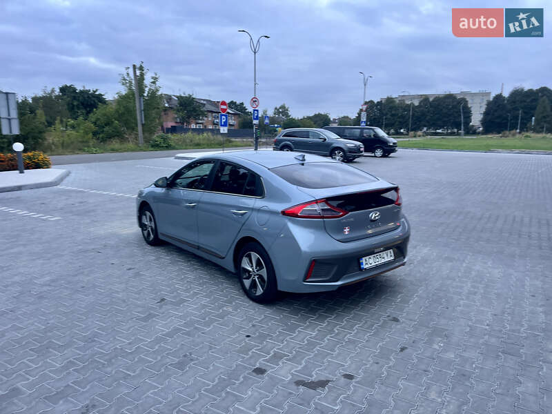 Хетчбек Hyundai Ioniq 2016 в Володимирі