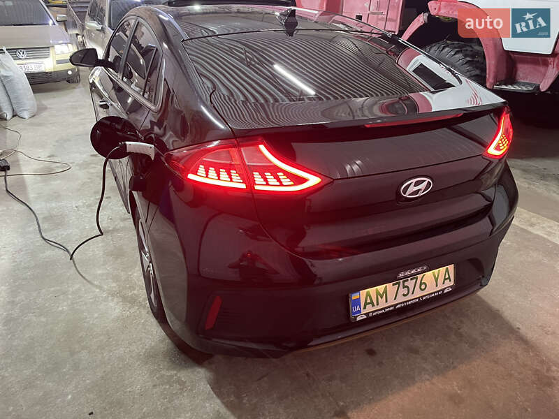 Хэтчбек Hyundai Ioniq 2017 в Житомире