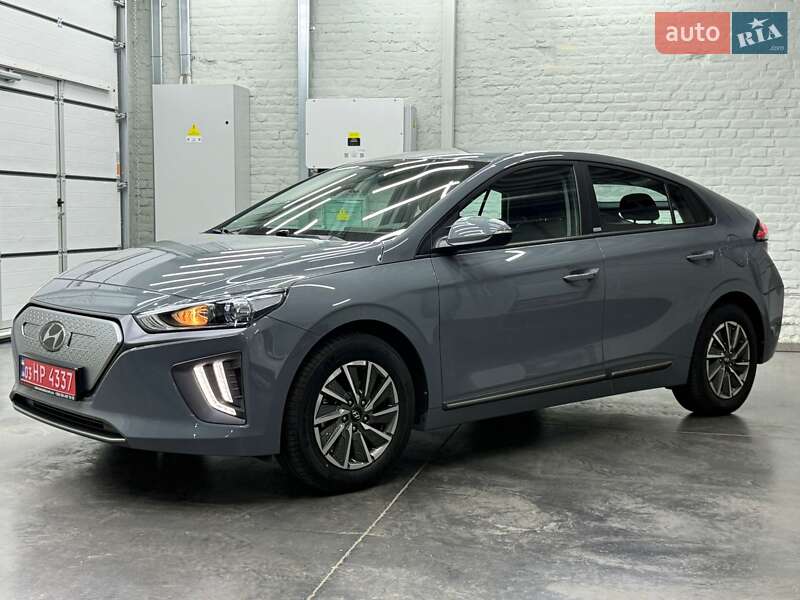 Лифтбек Hyundai Ioniq 2021 в Луцке