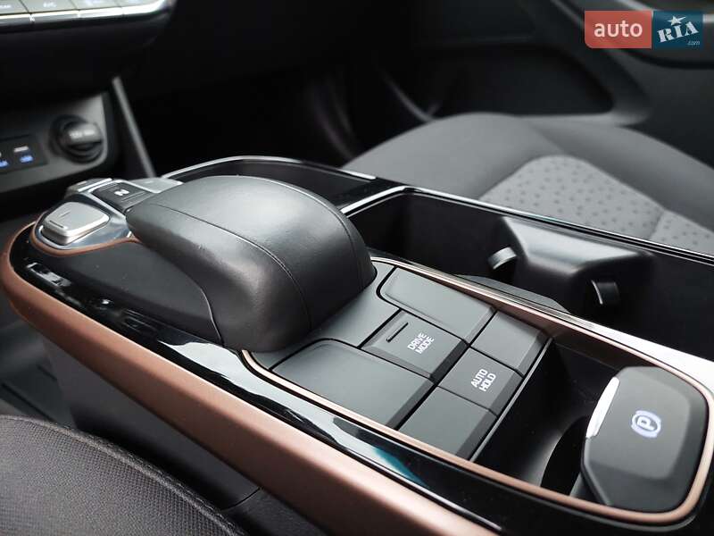 Лифтбек Hyundai Ioniq 2019 в Первомайске фото 84 Лифтбек Hyundai Ioniq 2019 в Первомайске