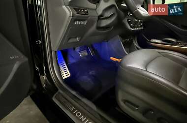 Хэтчбек Hyundai Ioniq 2019 в 