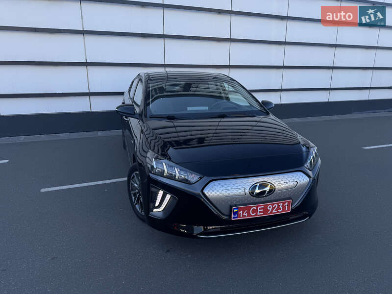 Хэтчбек Hyundai Ioniq 2019 в Киеве