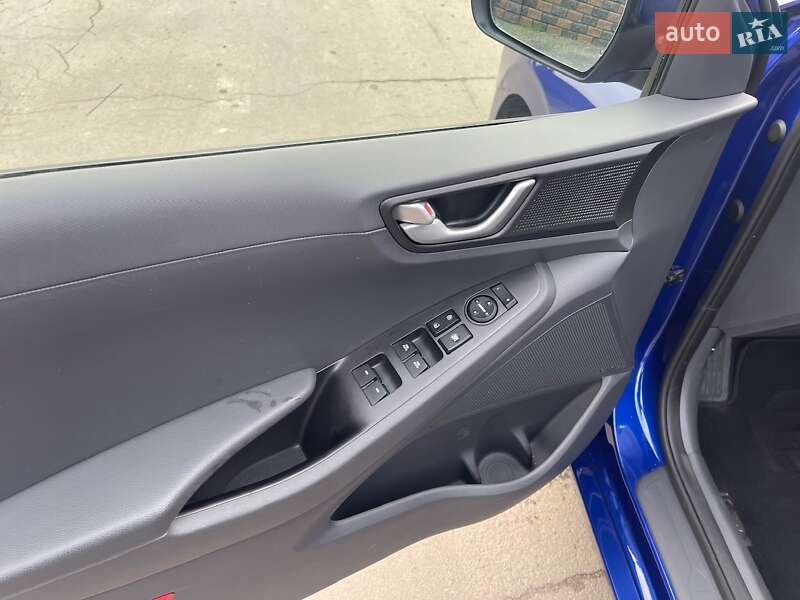 Хэтчбек Hyundai Ioniq 2018 в Ровно