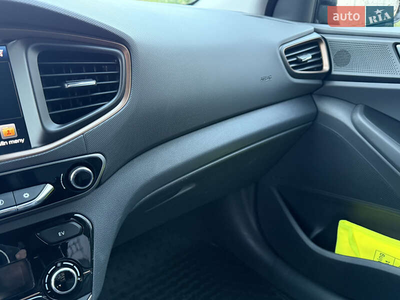 Хэтчбек Hyundai Ioniq 2018 в Львове фото 38 Хэтчбек Hyundai Ioniq 2018 в Львове