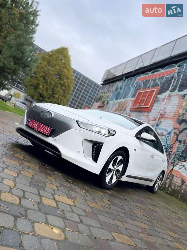 Хэтчбек Hyundai Ioniq 2018 в Луцке фото 7 Хэтчбек Hyundai Ioniq 2018 в Луцке