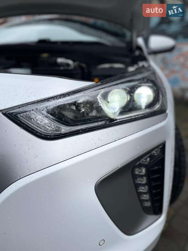 Хэтчбек Hyundai Ioniq 2018 в Луцке фото 31 Хэтчбек Hyundai Ioniq 2018 в Луцке