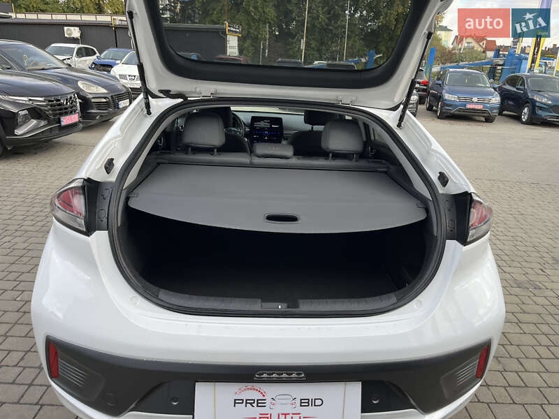 Лифтбек Hyundai Ioniq 2020 в Львове