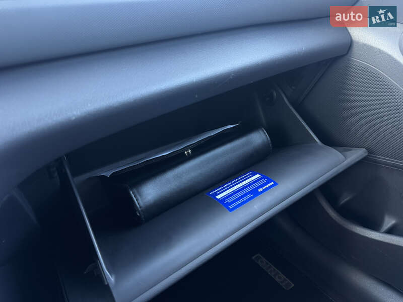 Лифтбек Hyundai Ioniq 2020 в Умани