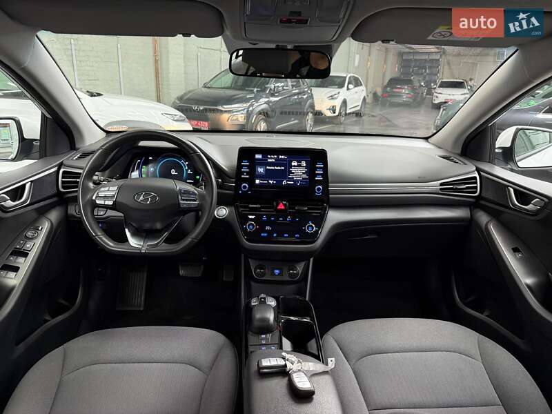 Лифтбек Hyundai Ioniq 2021 в Луцке