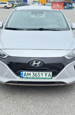 Хэтчбек Hyundai Ioniq 2018 в 