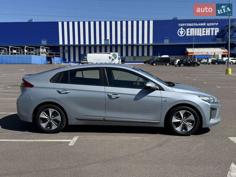 Хетчбек Hyundai Ioniq 2016 в Рівному