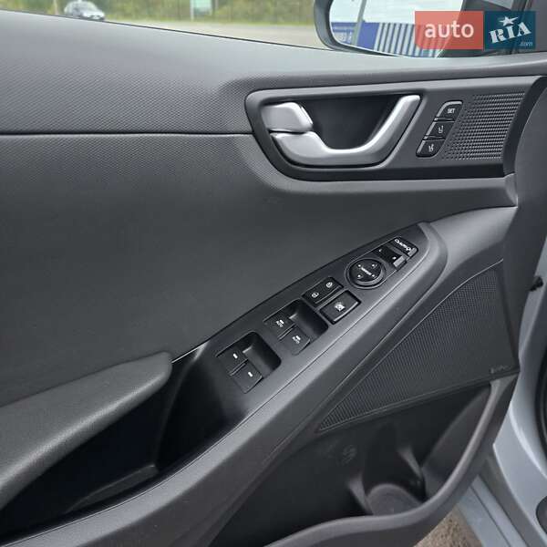 Хэтчбек Hyundai Ioniq 2017 в Ровно фото 9 Хэтчбек Hyundai Ioniq 2017 в Ровно