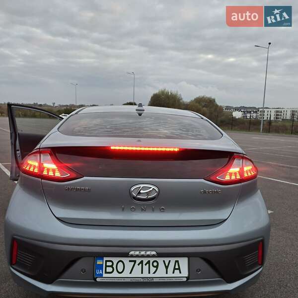 Хэтчбек Hyundai Ioniq 2017 в Ровно фото 12 Хэтчбек Hyundai Ioniq 2017 в Ровно