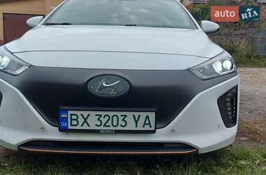 Хэтчбек Hyundai Ioniq 2016 в Хмельницком