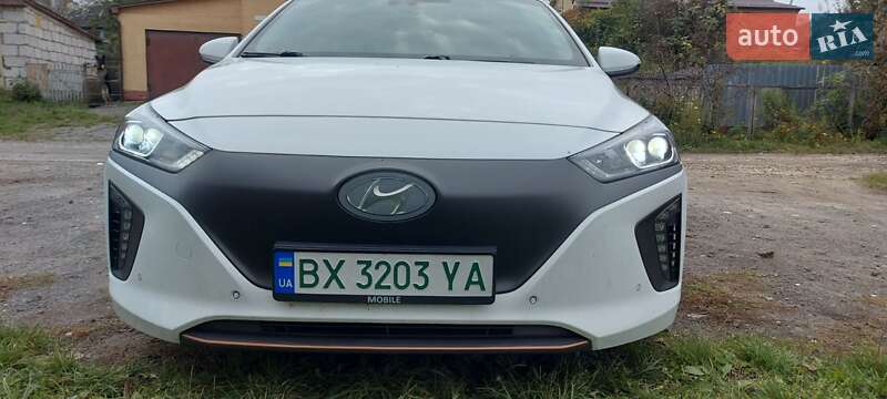 Хэтчбек Hyundai Ioniq 2016 в 