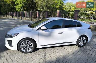 Хетчбек Hyundai Ioniq 2017 в 